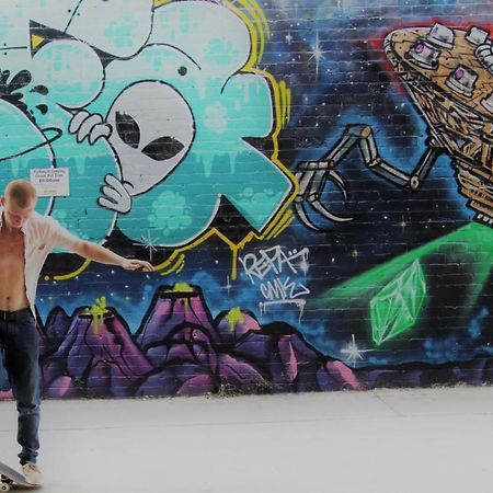 Big Bird Backpackers Vandrarhem Brisbane Exteriör bild