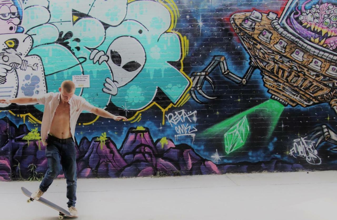 Big Bird Backpackers Vandrarhem Brisbane Exteriör bild